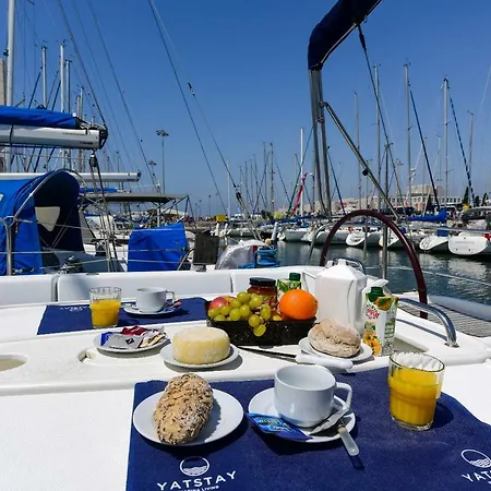 Luxury Yacht - Can Also Sail, Or Sleep In Cascais! Båthotell Lisboa