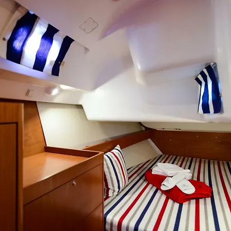 Båthotell Luxury Yacht - Can Also Sail, Or Sleep In Cascais! *