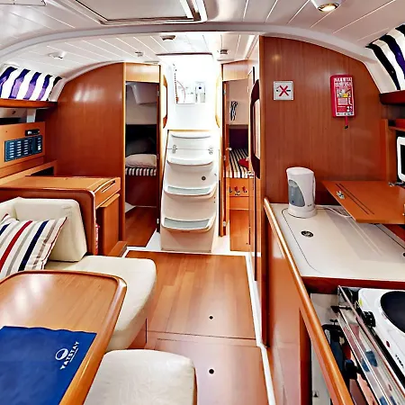 Luxury Yacht - Can Also Sail, Or Sleep In Cascais! * Lisboa