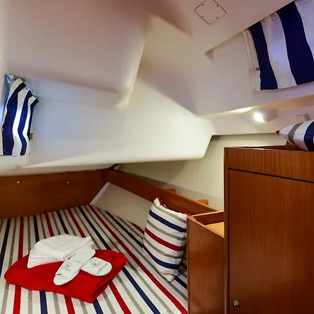 Luxury Yacht - Can Also Sail, Or Sleep In Cascais! *